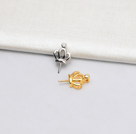 Tiara Pendant