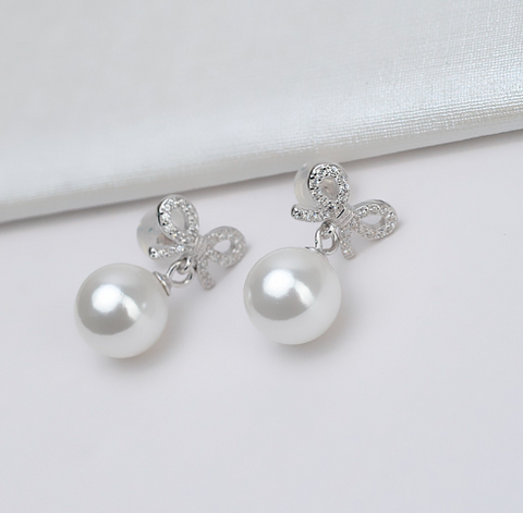 Bowtie Earring