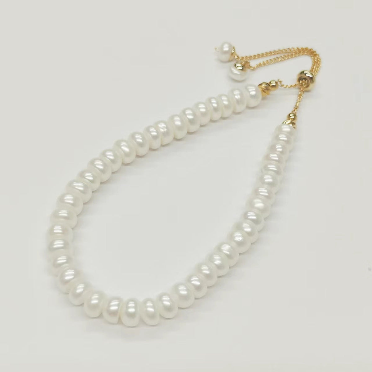 Fresh water Pearl Bracelet Simple Design with Seedless Pearl